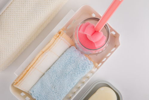 洗滌日常 香皂毛巾與洗護用品的視覺敘述